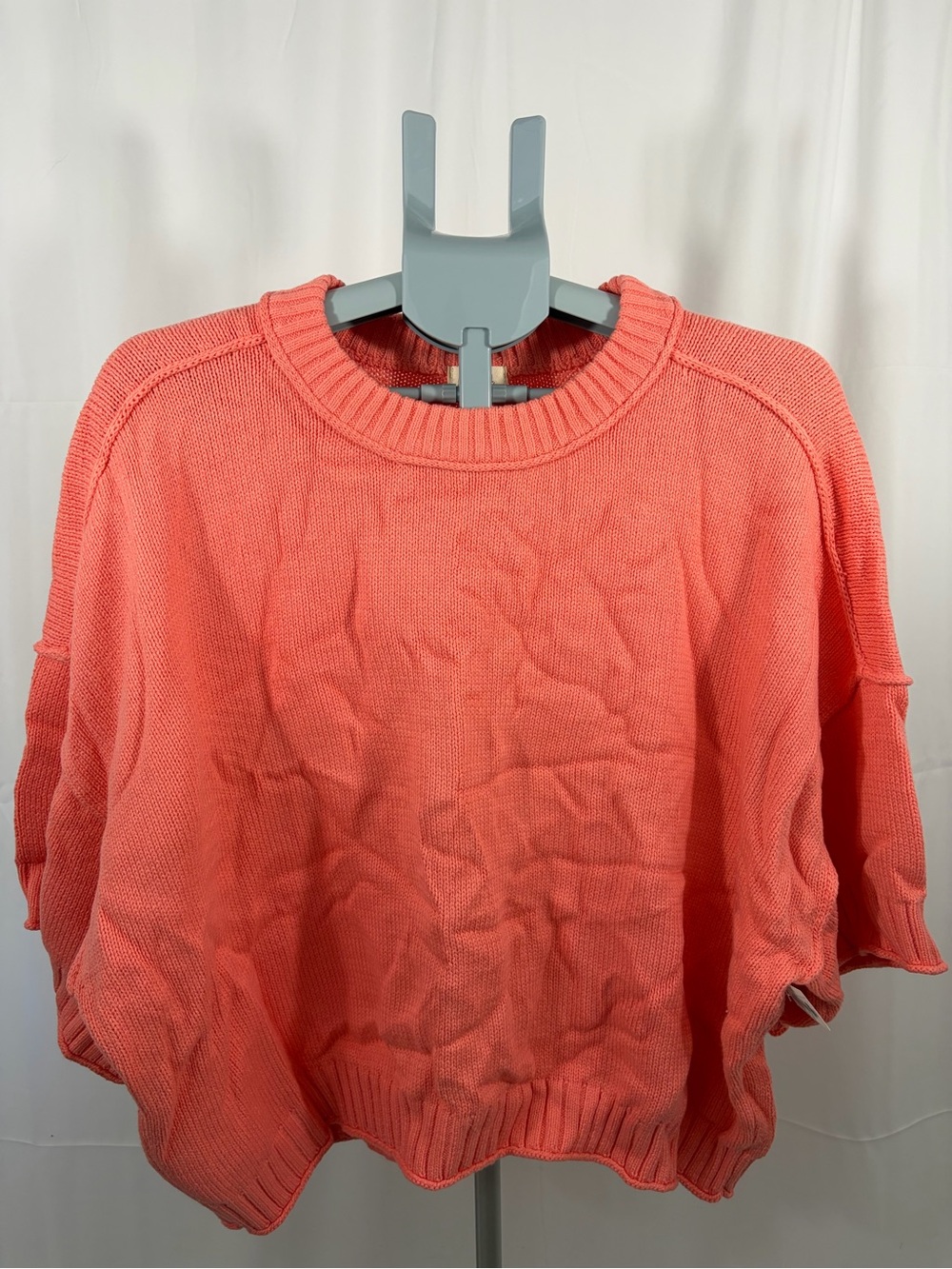 NWT a.n.a Women's Size XL Coral Boxy Sweater